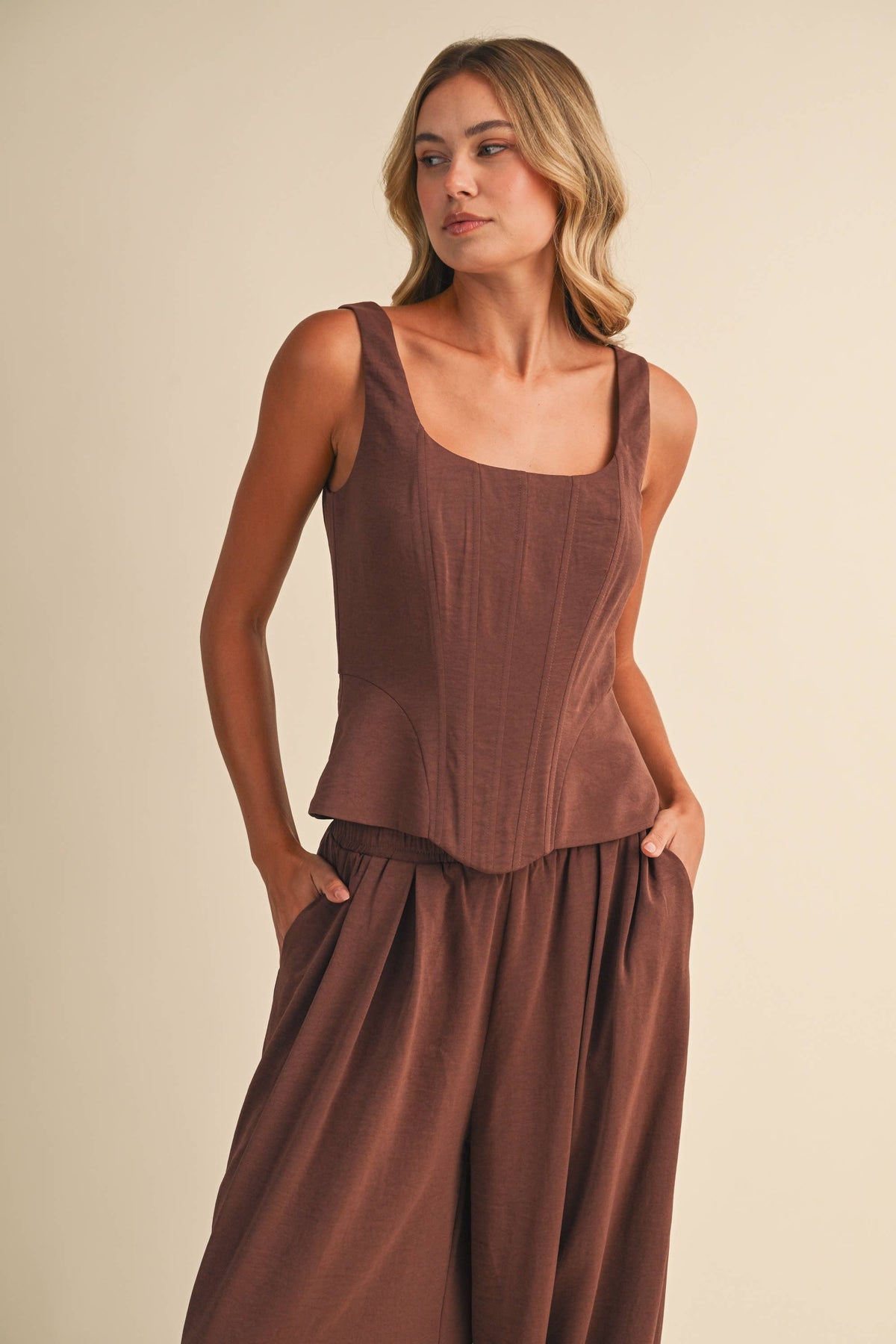 SATIN-LIKE STRUCTURE CORSET TOP AND BALLOON PANTS (sold separately)