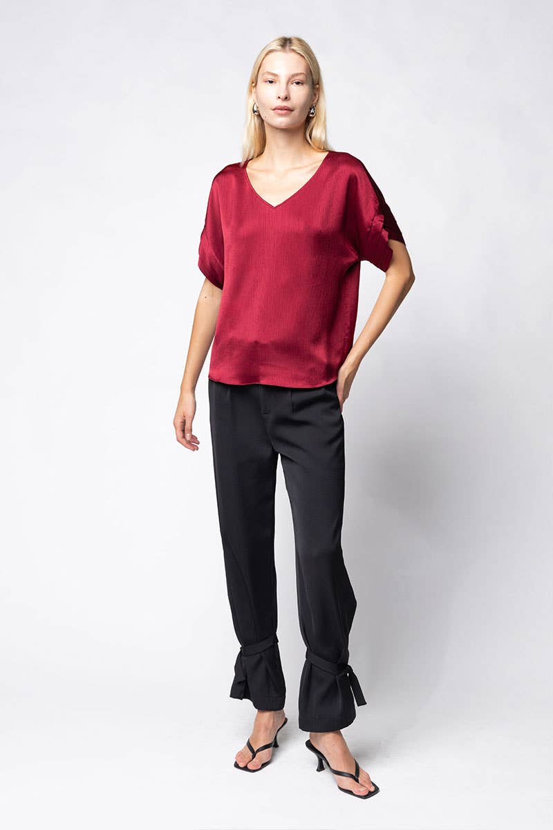 V-Neck Blouse With Bands Sleeve in Crinkle Satin