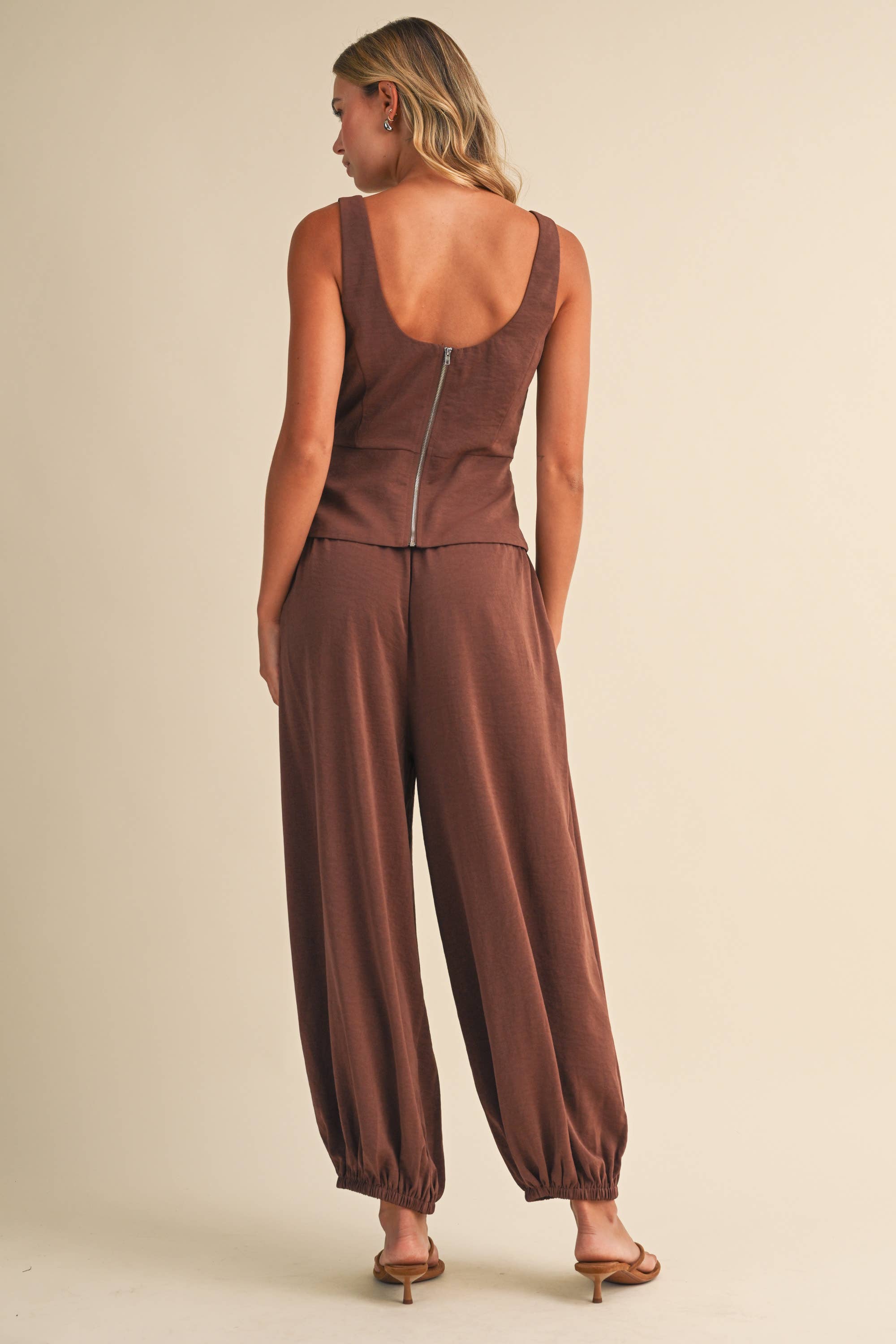 SATIN-LIKE STRUCTURE CORSET TOP AND BALLOON PANTS (sold separately)