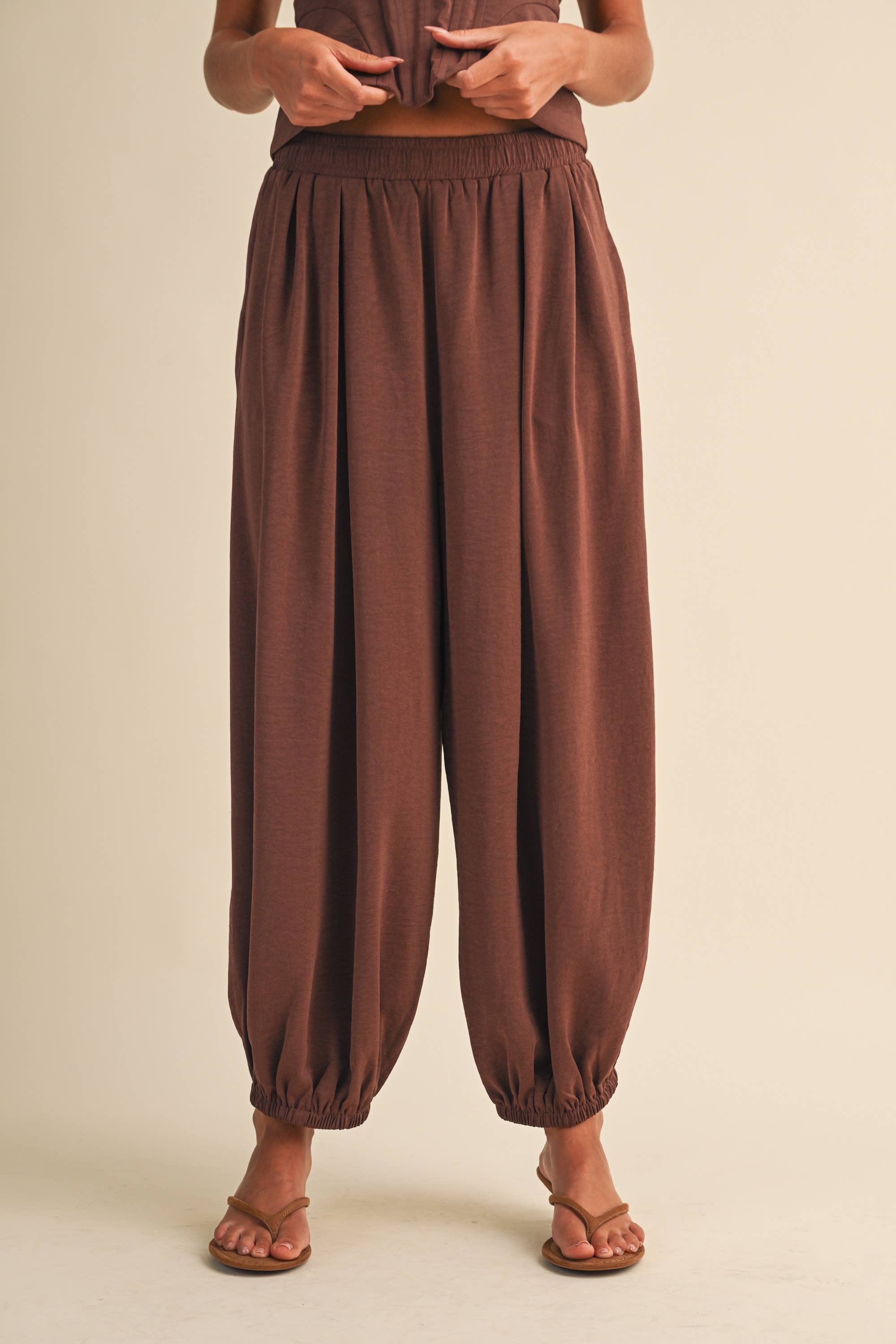 SATIN-LIKE STRUCTURE CORSET TOP AND BALLOON PANTS (sold separately)