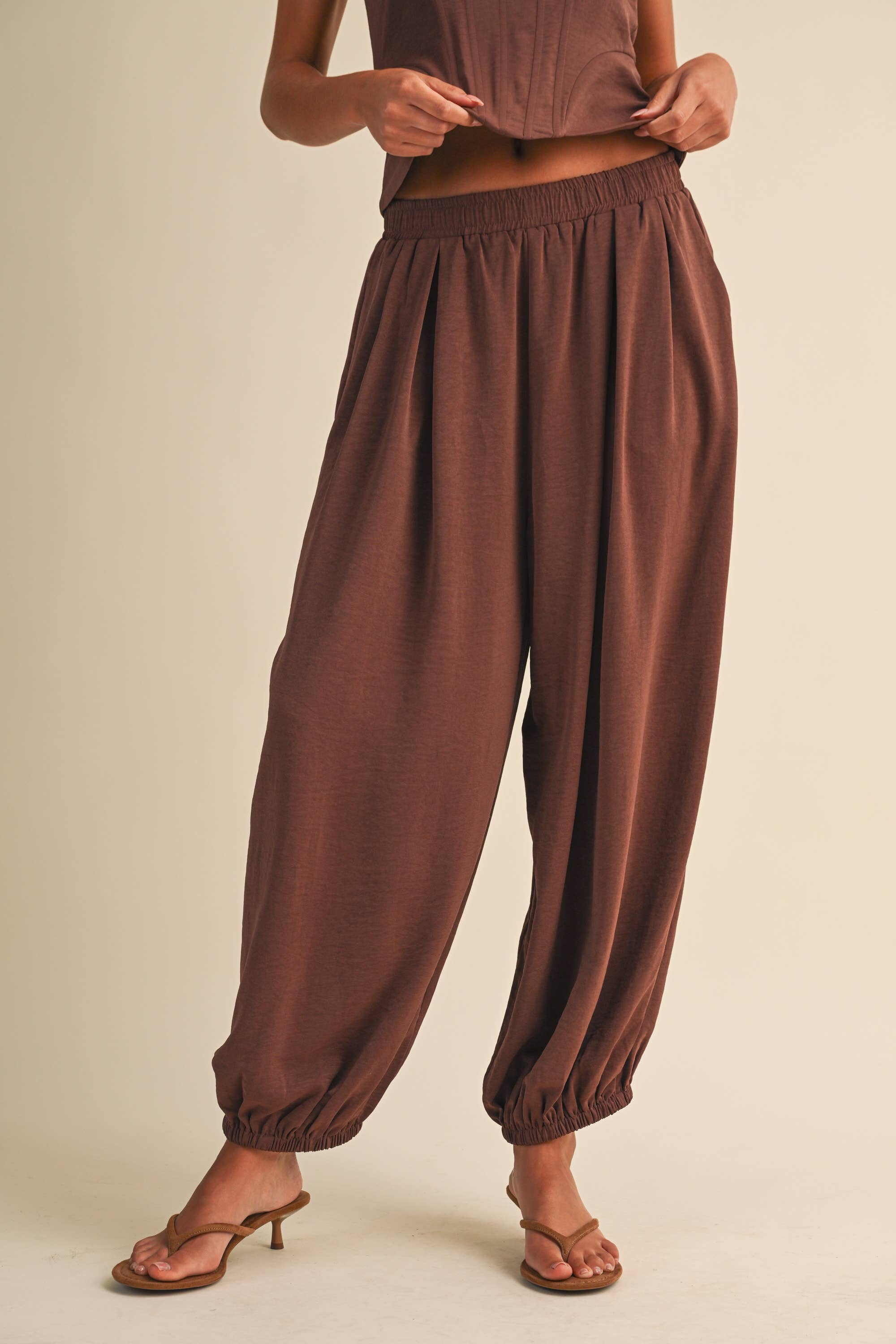 SATIN-LIKE STRUCTURE CORSET TOP AND BALLOON PANTS (sold separately)