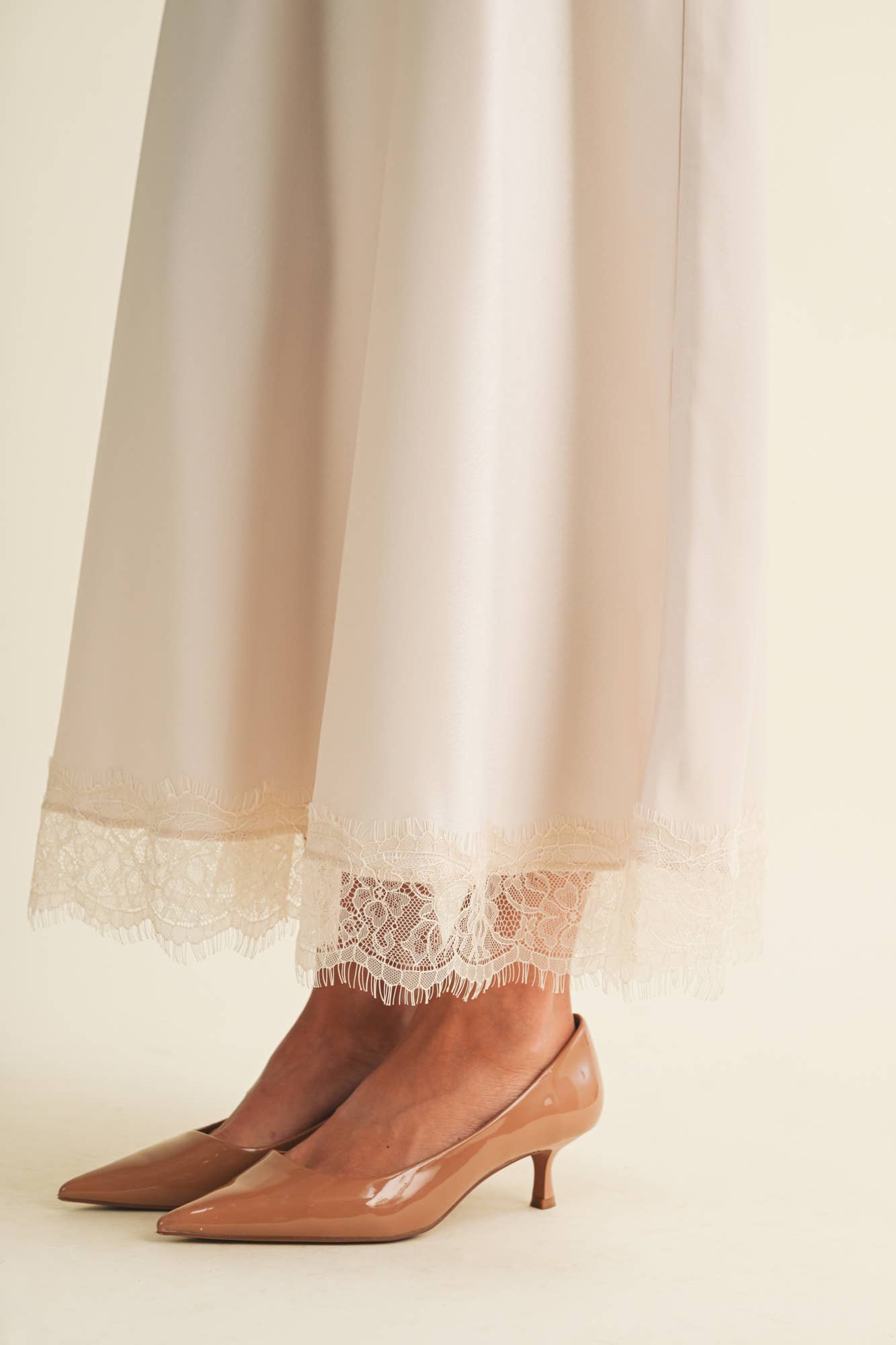 Scallop-Trim Lace Hem Slip Skirt