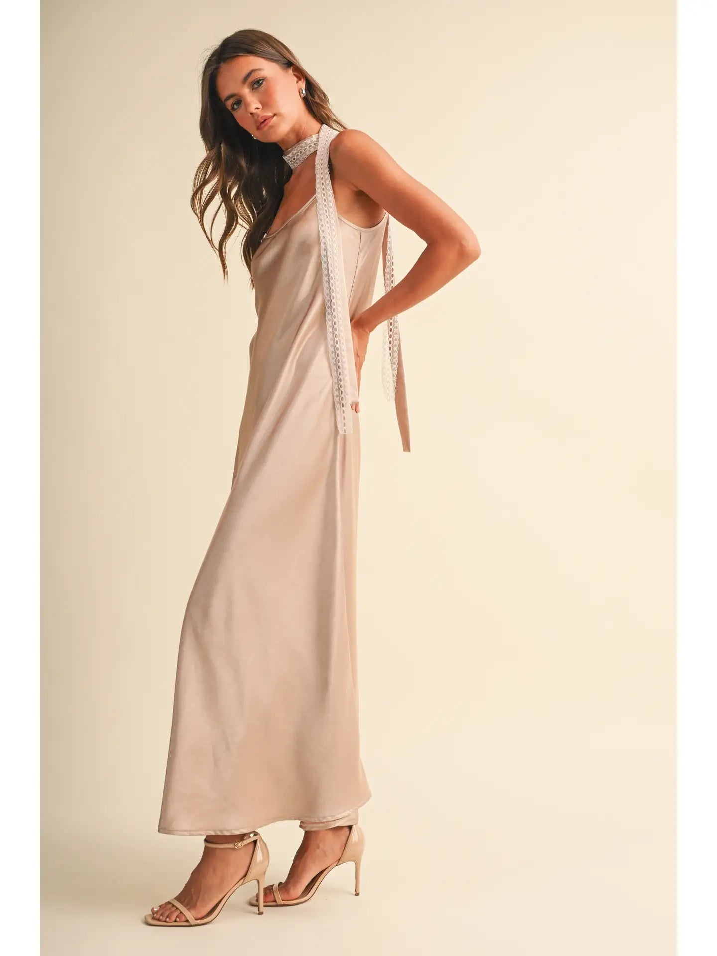 SLEEVELESS SATIN MIDI DRESS W/ SCARF