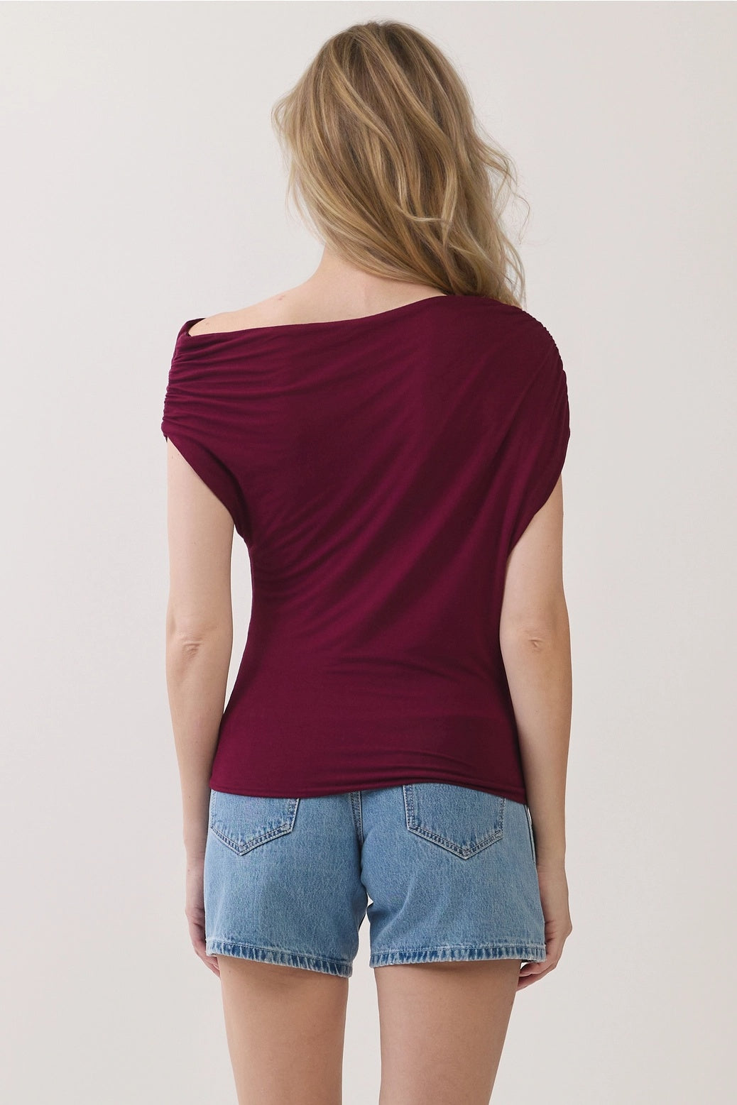 UNBALANCED OFF SHOULDER FITTED TOP