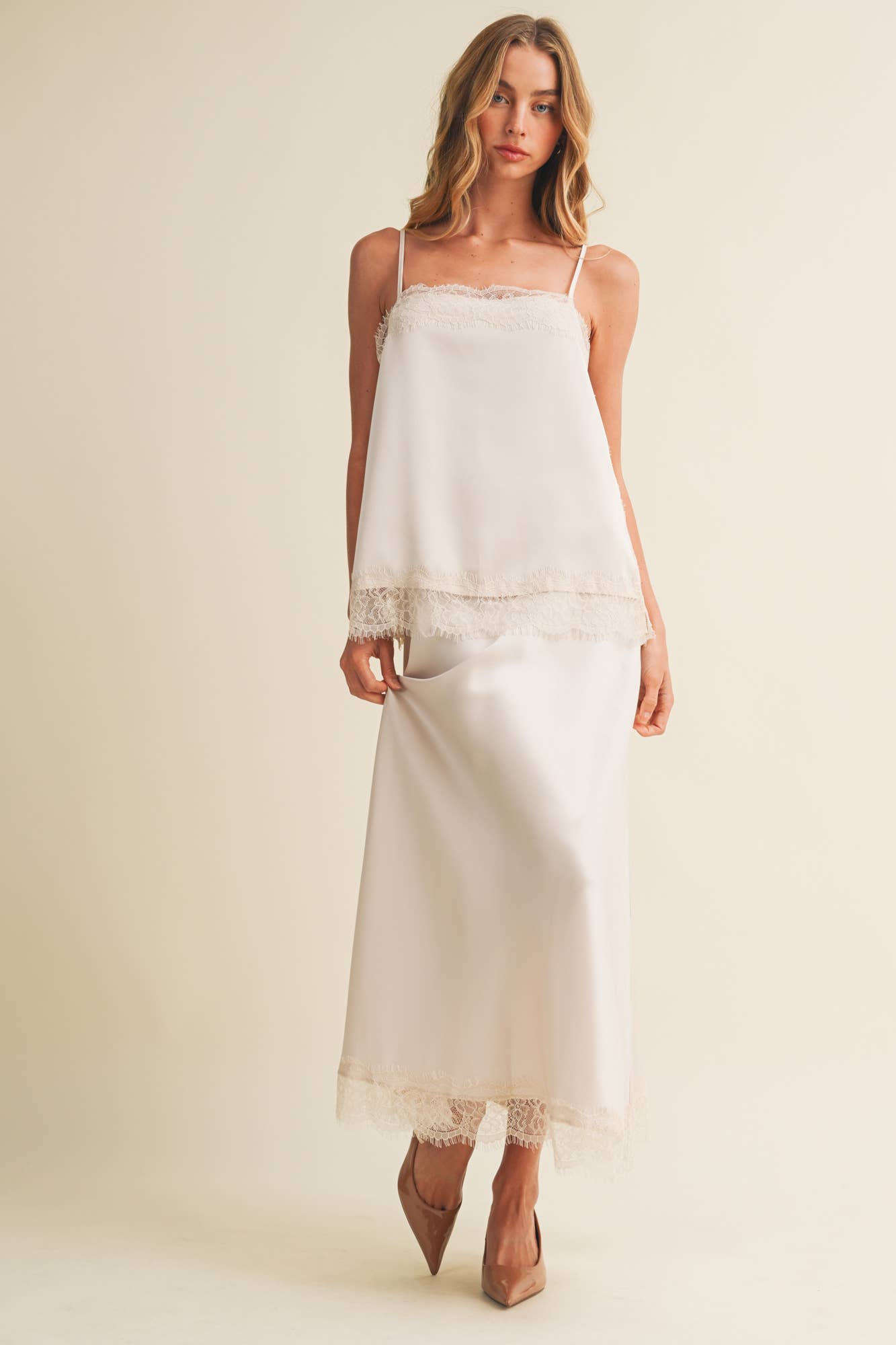 Scallop-Trim Lace Hem Slip Skirt