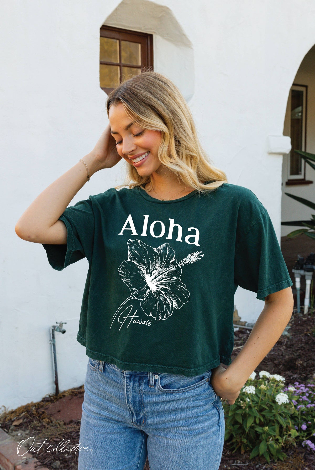 ALOHA HAWAII HIBISCUS Cropped Mineral Washed Graphic Tee