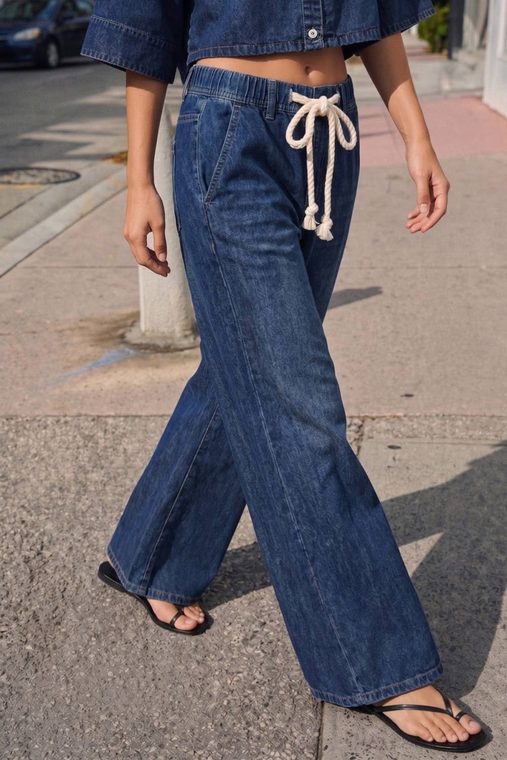DRAWSTRING WIDE DENIM PANTS