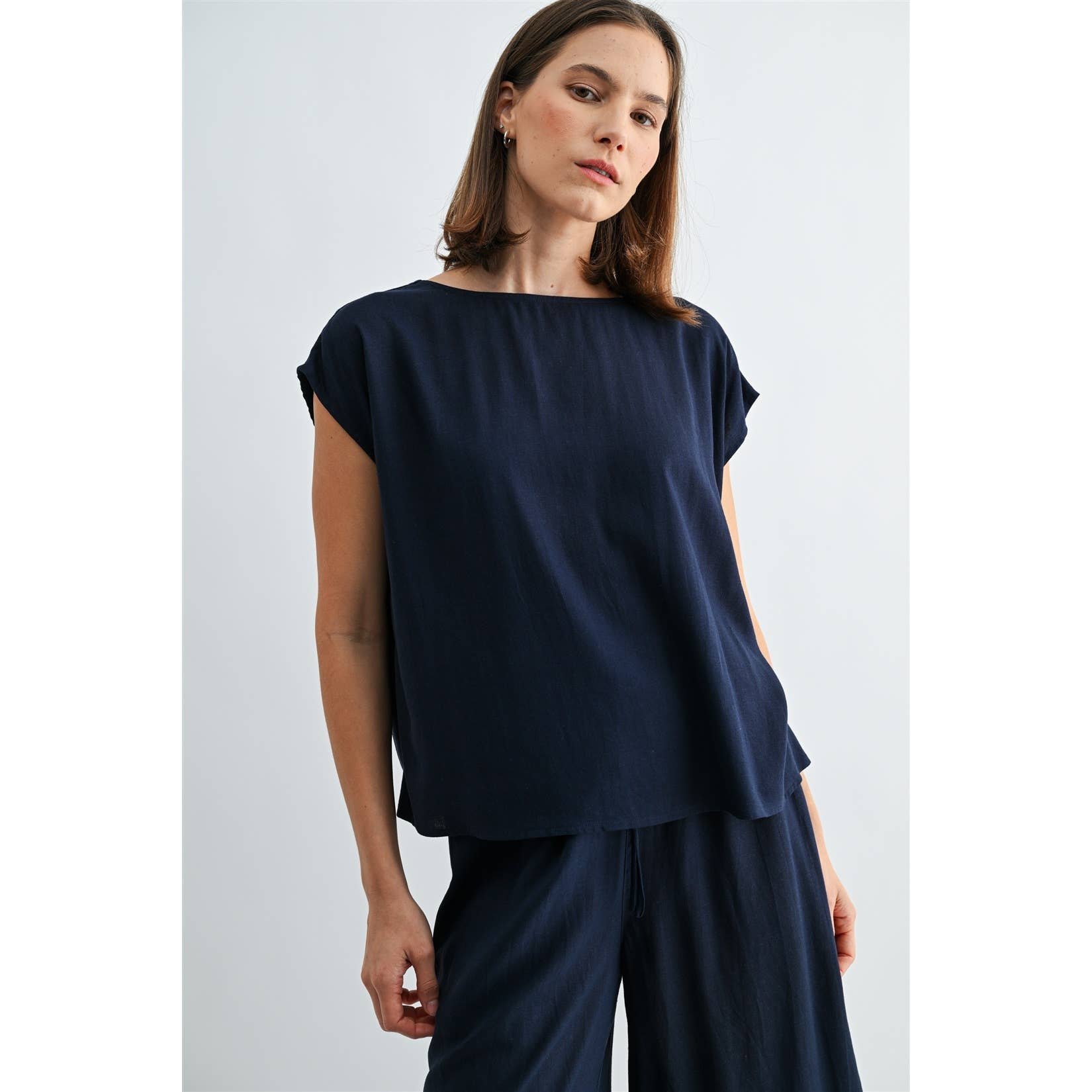 LINEN BLEND WOVEN TOP
