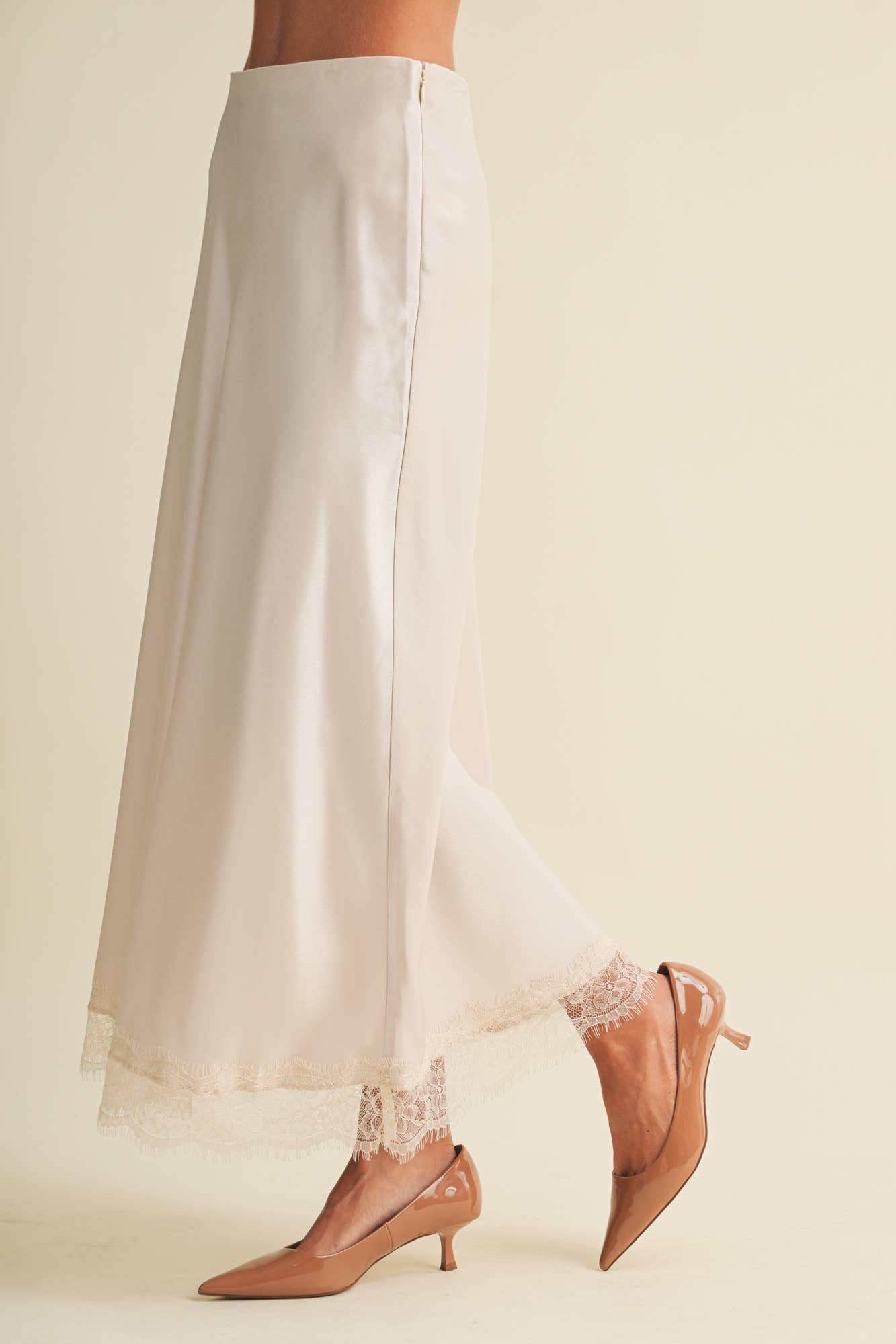Scallop-Trim Lace Hem Slip Skirt