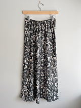 Leaf Print Slip Skirt (2 colors)