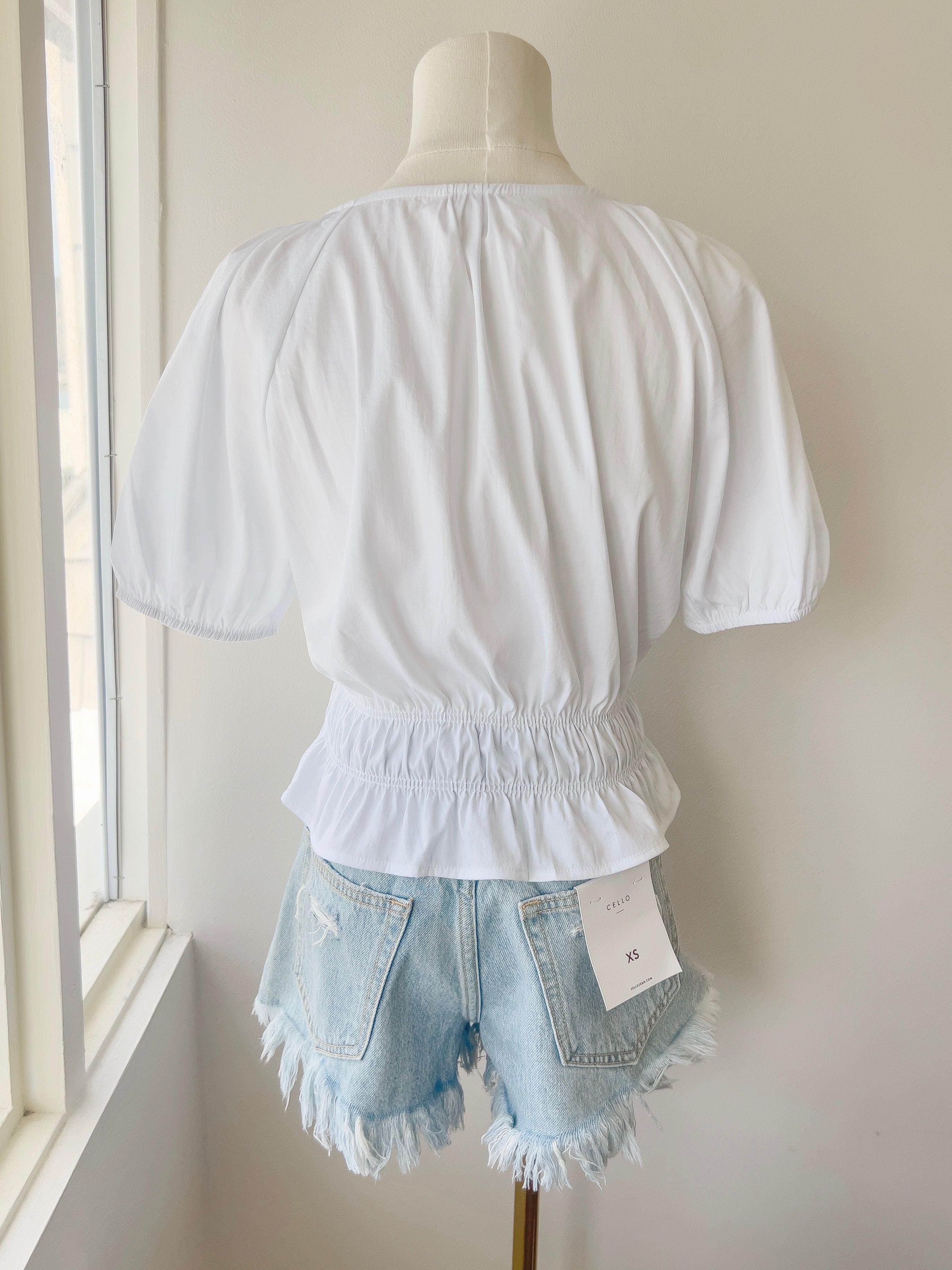 Button Puff Sleeve Top (FINAL SALE)