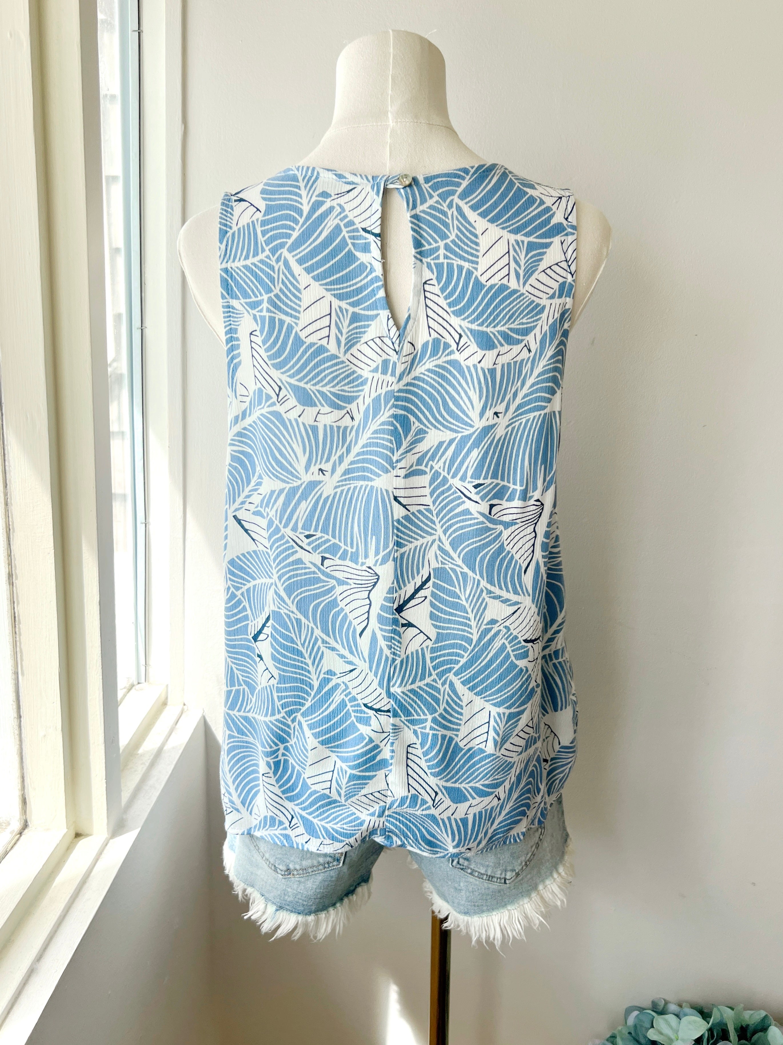 Round Neck Keyhole Back Tank
