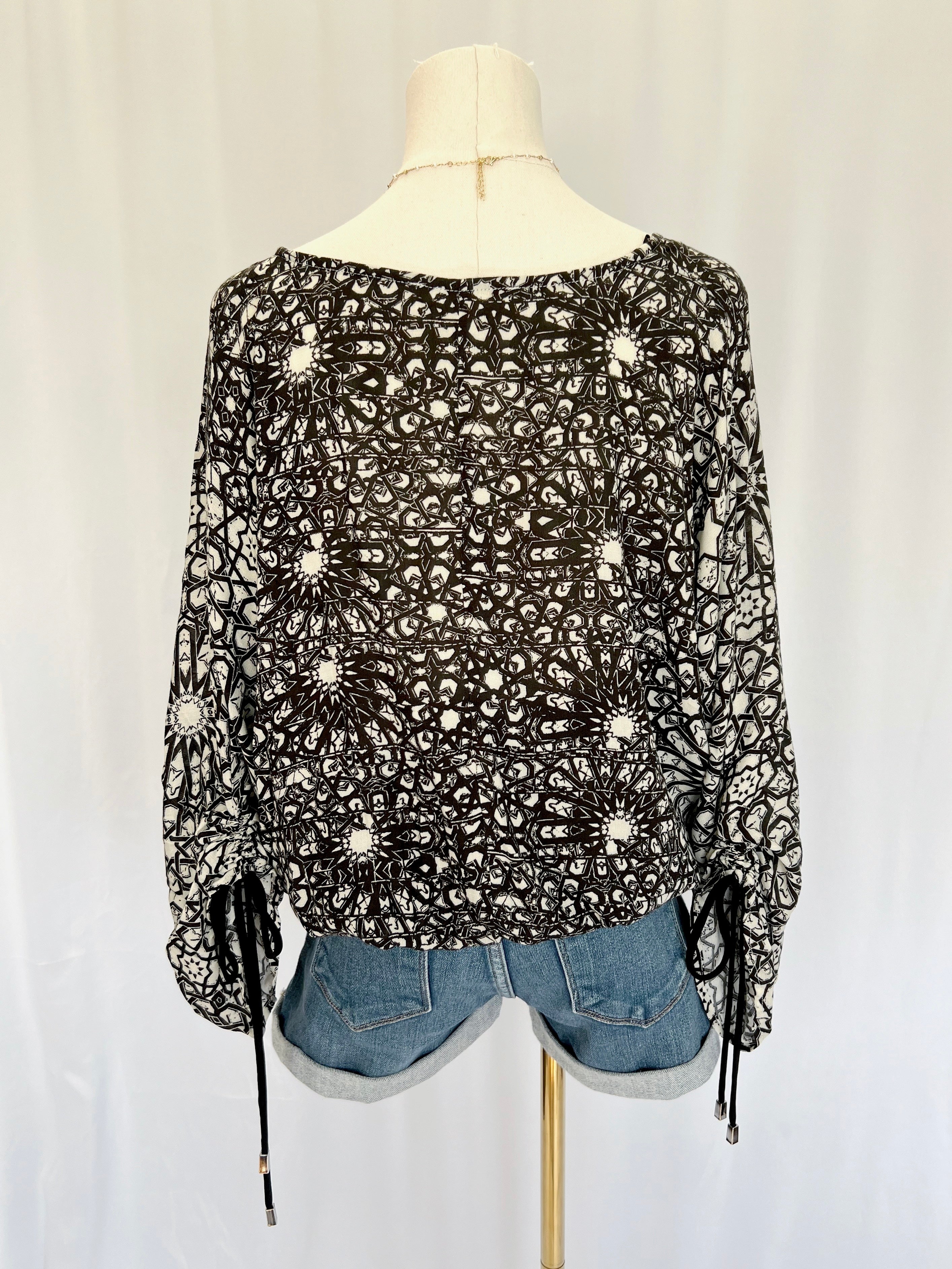Geo Print Tie Sleeve Top