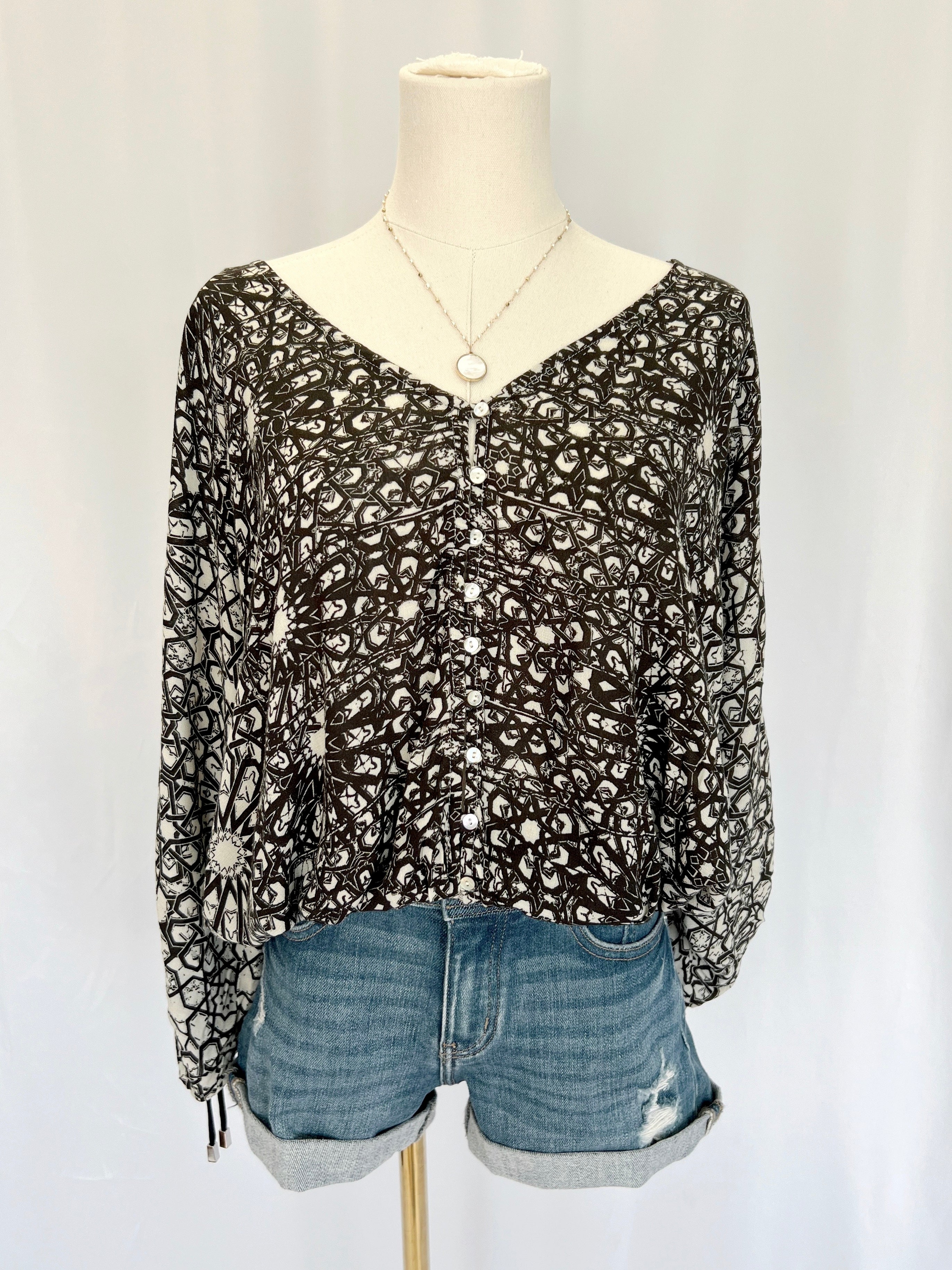 Geo Print Tie Sleeve Top