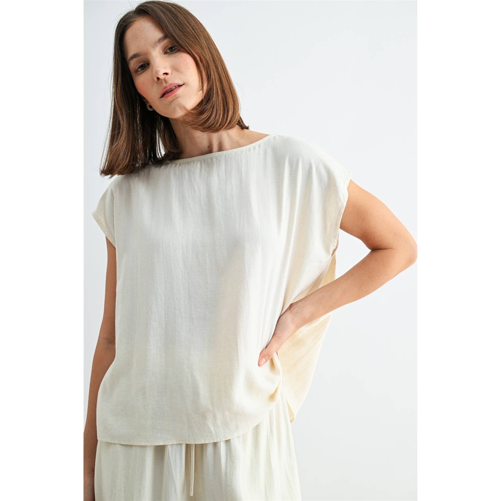 LINEN BLEND WOVEN TOP