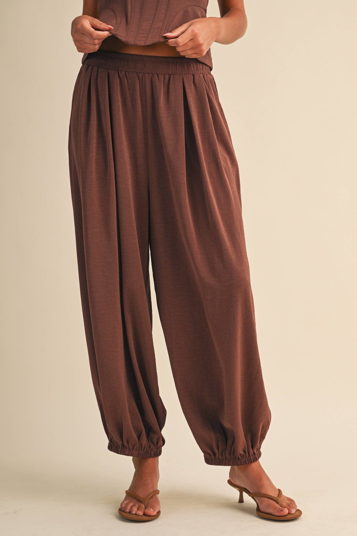 SATIN-LIKE STRUCTURE CORSET TOP AND BALLOON PANTS (sold separately)